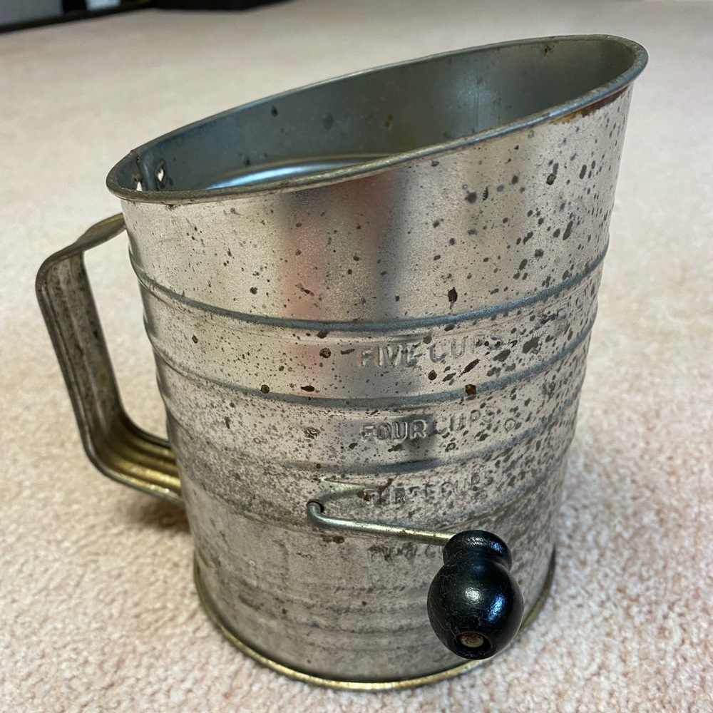 Vintage Bromwell’s Metal Flour Sifter with Black Handle